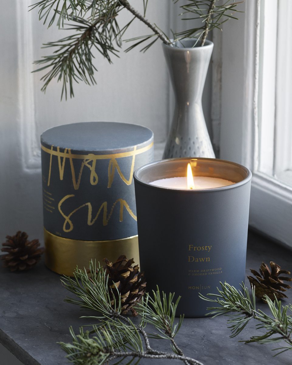 Christmas prop styling – Kicks